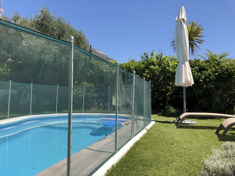 Mesh Pool Safety Fence in Use